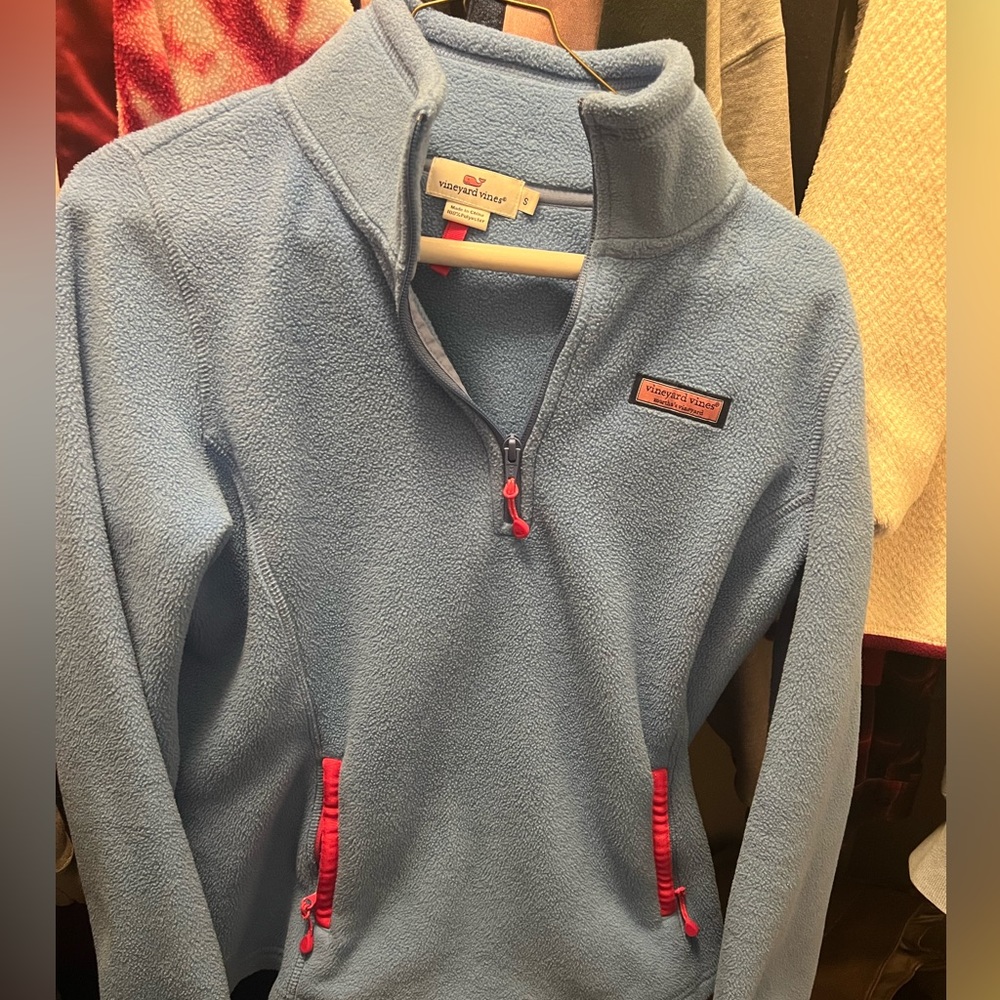 Vineyard Vines pullover 1/4, it’s mainly blue but has some pink in it. Sz Small